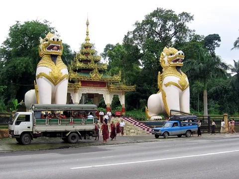 Ngar Htat Gyi Pagoda