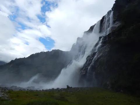 Jung falls (Nuranang falls)