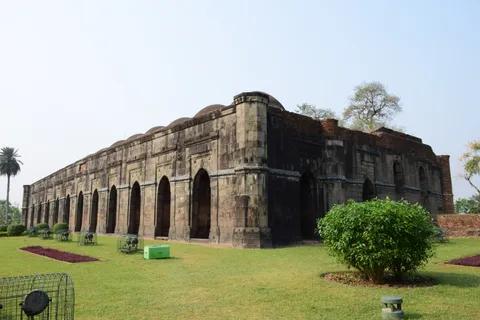 Boro Sona Masjid, Gour